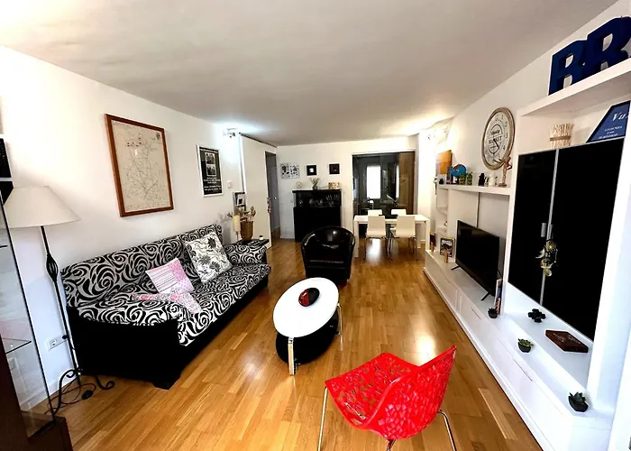 El Brezo Con Vistas A La Pulchra * León